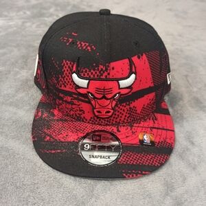 New Era Chicago Bulls Black and Red Graphic Snapback Hat NWT